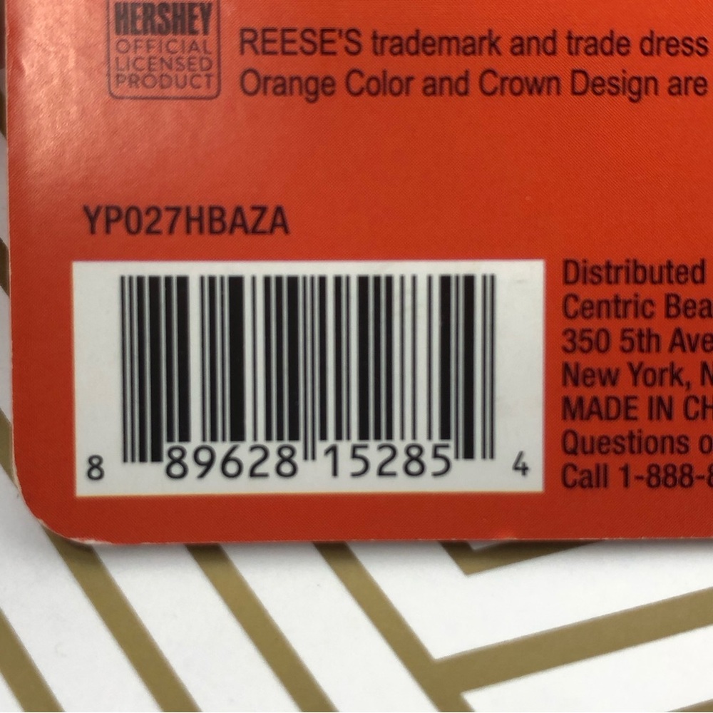 Hershey’s & Reese’s Milk Chocolate Peanut Butter Cup Flavor Lip Gloss Gift Set - Picture 6 of 15